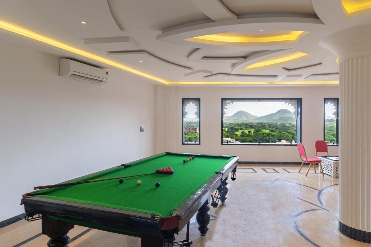 Traavista Aravali Mahal Hotel อุเดเปอร์ ภายนอก รูปภาพ