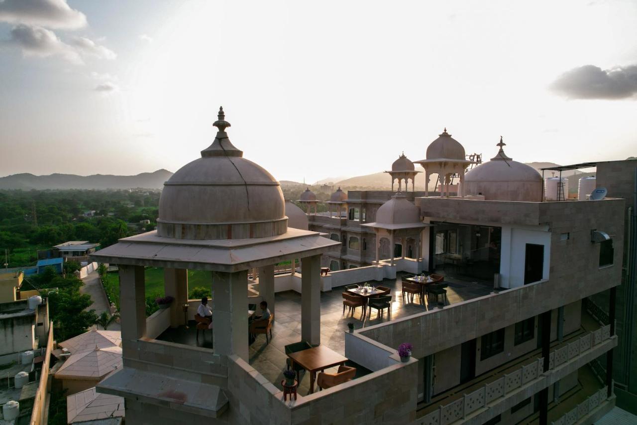 Traavista Aravali Mahal Hotel อุเดเปอร์ ภายนอก รูปภาพ