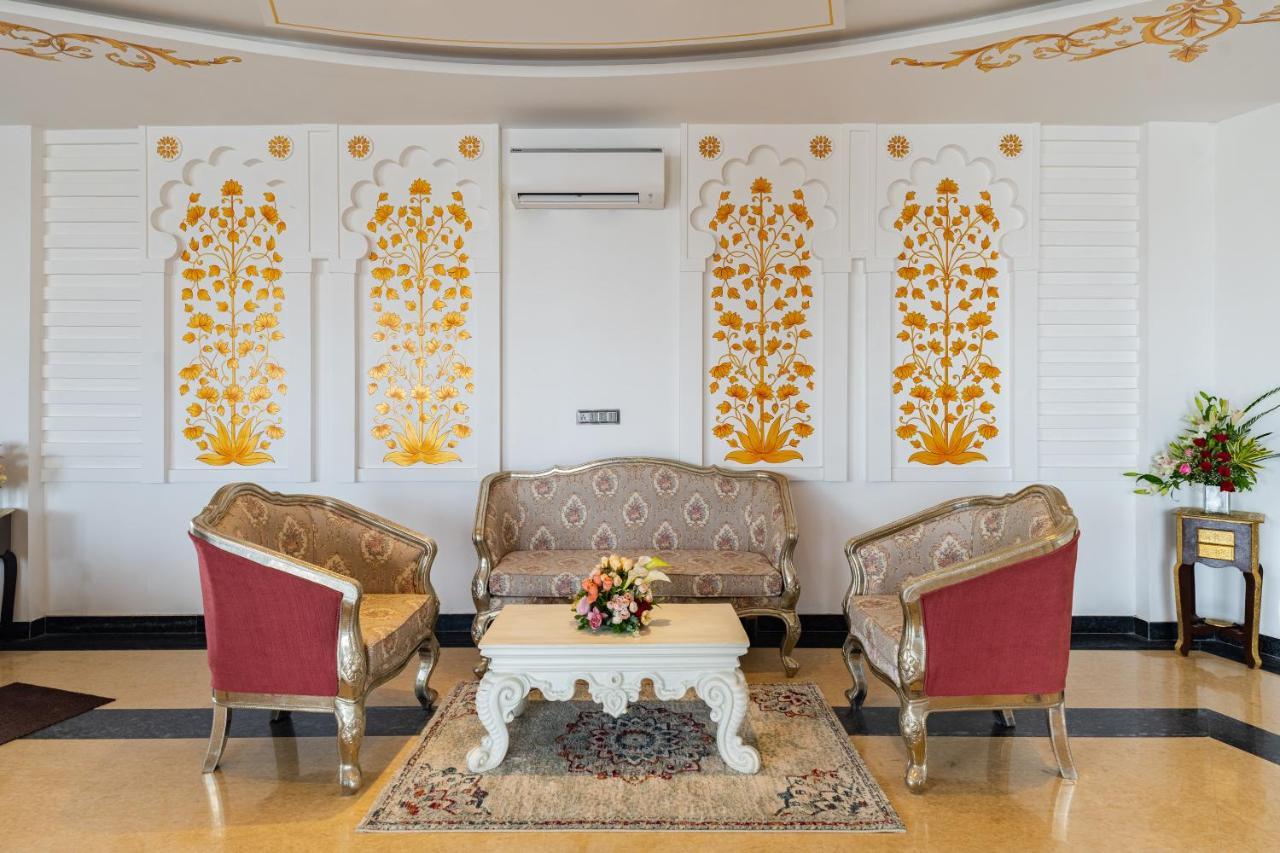 Traavista Aravali Mahal Hotel อุเดเปอร์ ภายนอก รูปภาพ