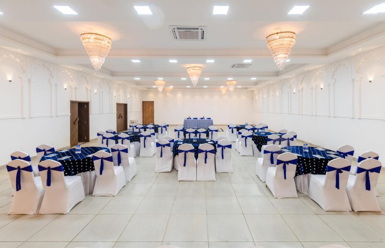 Traavista Aravali Mahal Hotel อุเดเปอร์ ภายนอก รูปภาพ