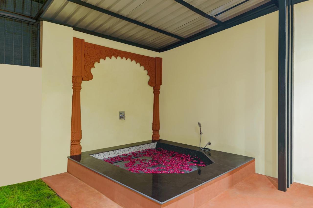 Traavista Aravali Mahal Hotel อุเดเปอร์ ภายนอก รูปภาพ
