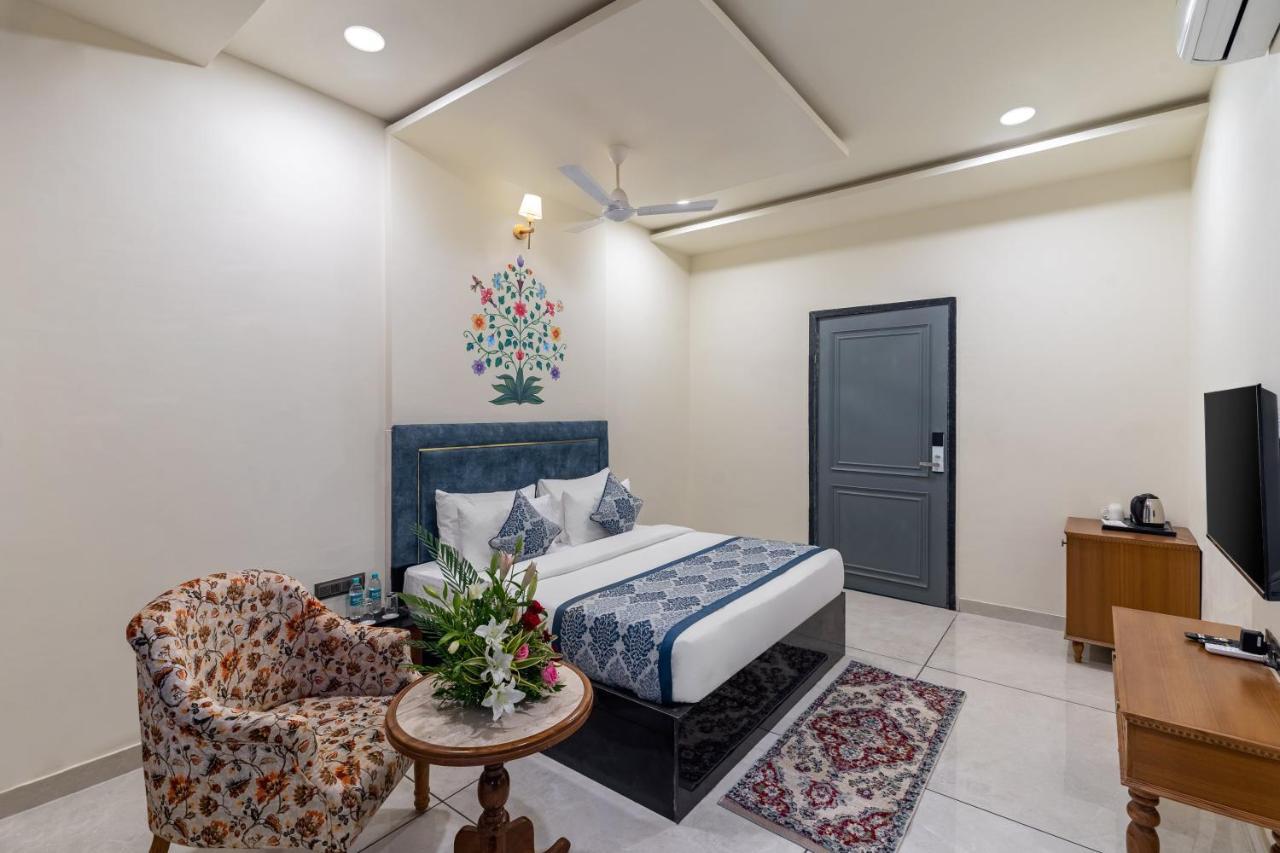 Traavista Aravali Mahal Hotel อุเดเปอร์ ภายนอก รูปภาพ