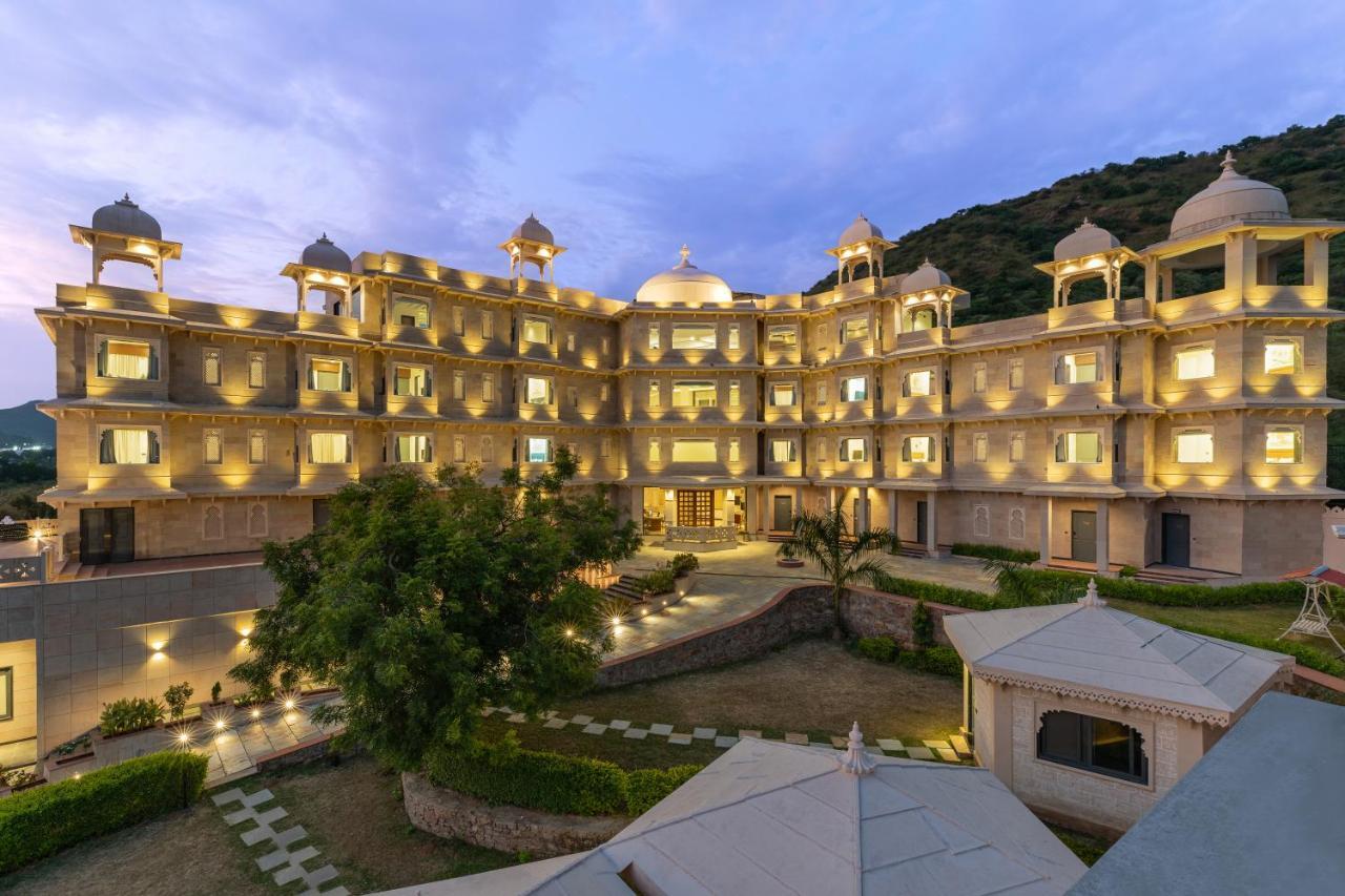 Traavista Aravali Mahal Hotel อุเดเปอร์ ภายนอก รูปภาพ