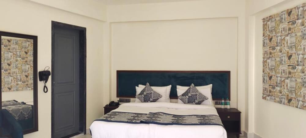 Traavista Aravali Mahal Hotel อุเดเปอร์ ภายนอก รูปภาพ