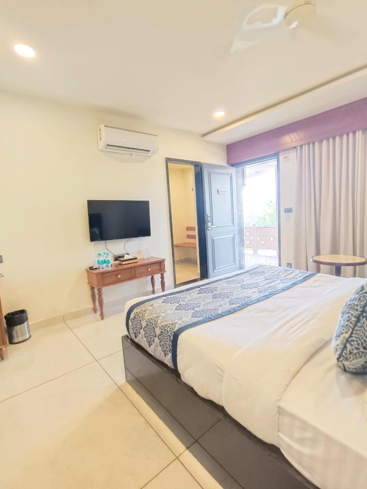 Traavista Aravali Mahal Hotel อุเดเปอร์ ภายนอก รูปภาพ